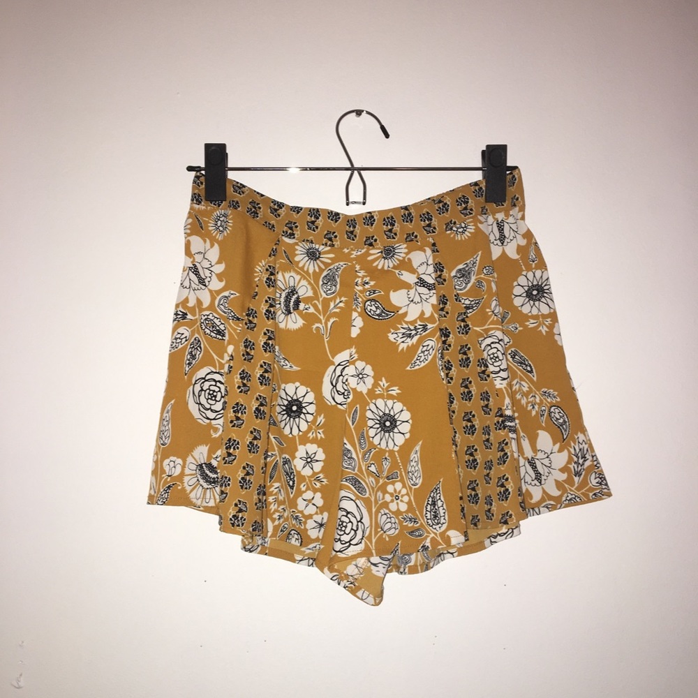Urban Outfitters, Highly requested shorts